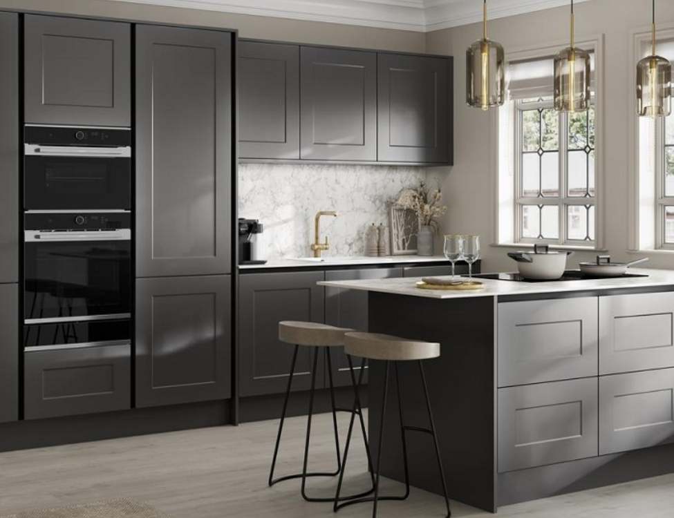Lựa chọn và kết hợp mặt đá bếp với bàn đảo bếp tân cổ điển