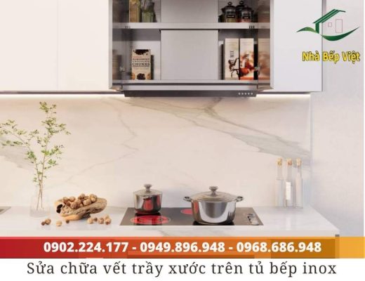 Tủ bếp inox có dễ bị trầy xước không?