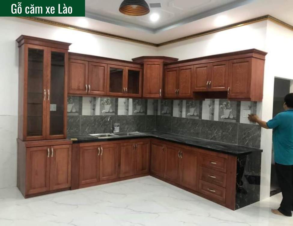 tủ bếp gỗ căm xe Lào