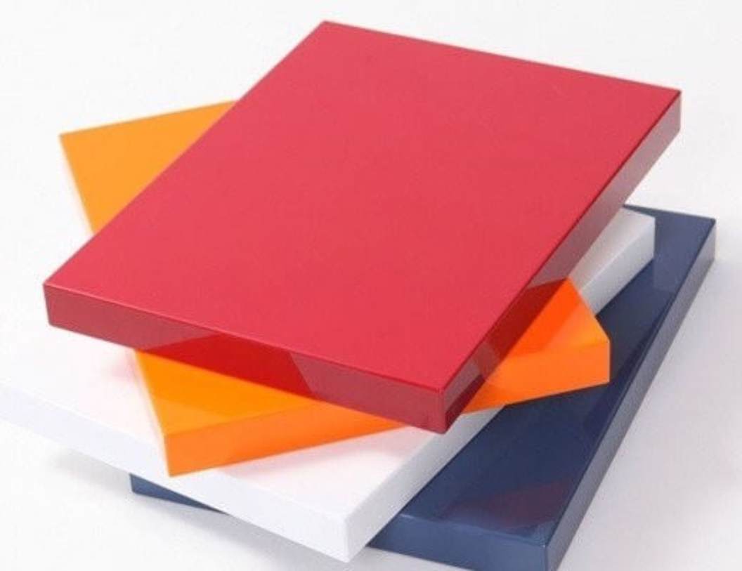 Nhựa Acrylic có phải là Mica không