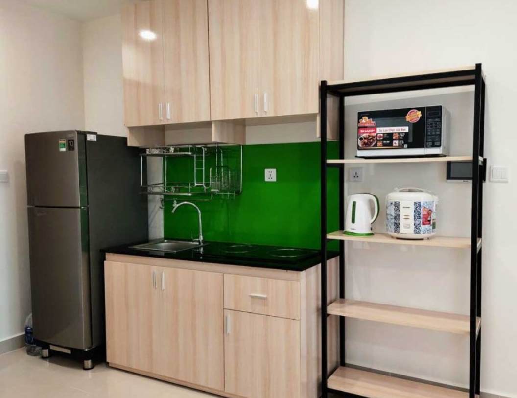 Thiết kế & kích thước tủ bếp nhựa màu gỗ