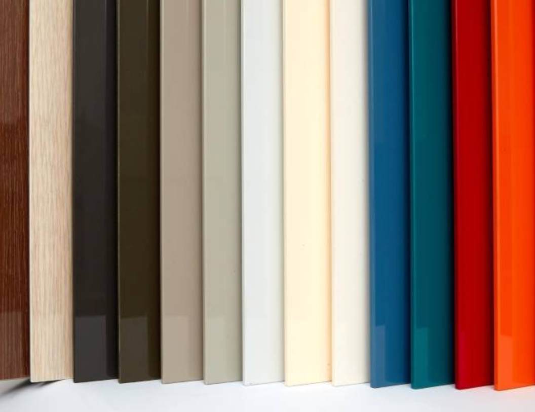 Nhựa Acrylic: Ưu nhược điểm & ứng dụng làm tủ bếp