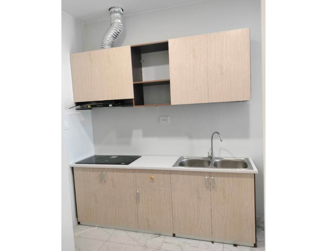 Mẫu tủ bếp mini gỗ công nghiệp có bồn rửa